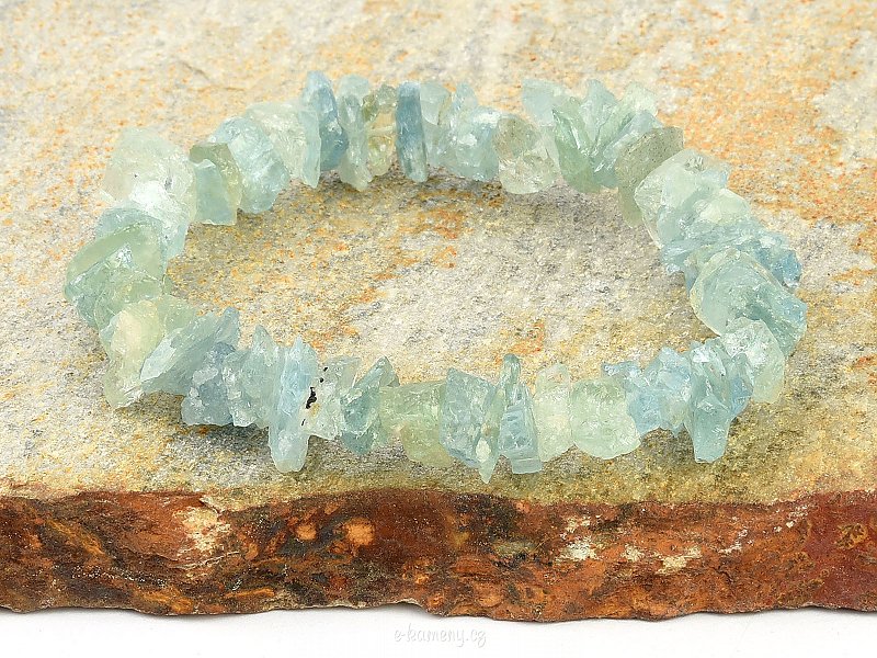 Natural aquamarine bracelet (approx. 1cm)