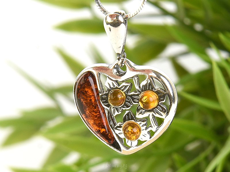 Heart silver pendant with amber Ag 925/1000