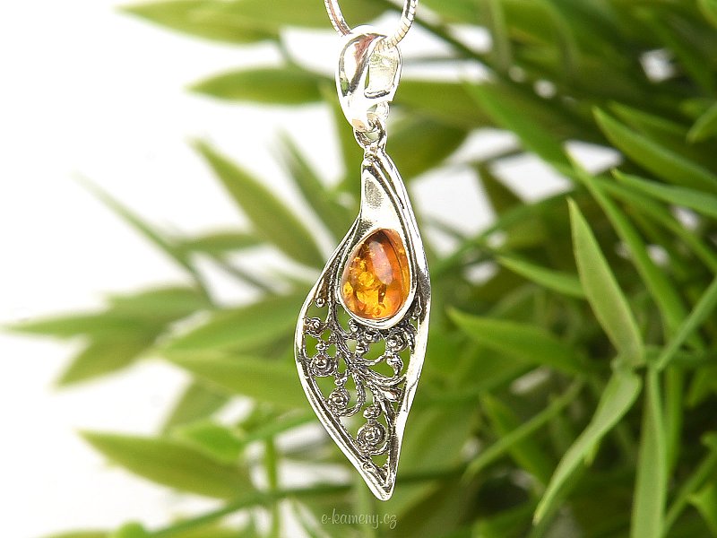 Decorated silver pendant with amber Ag 925/1000