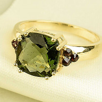 Gold ring in size 59 with vltavine and garnets Au 585/1000 14 carats 4.79g