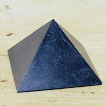 Pyramid of šungitu shine