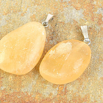 Yellow calcite pendant in the shape of an irregular Ag