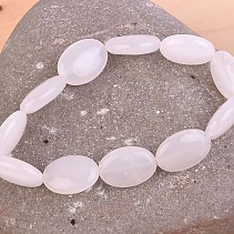 Bracelet made of white quartz