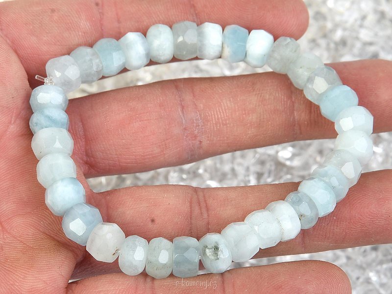 Bright aquamarine bracelet cut stones