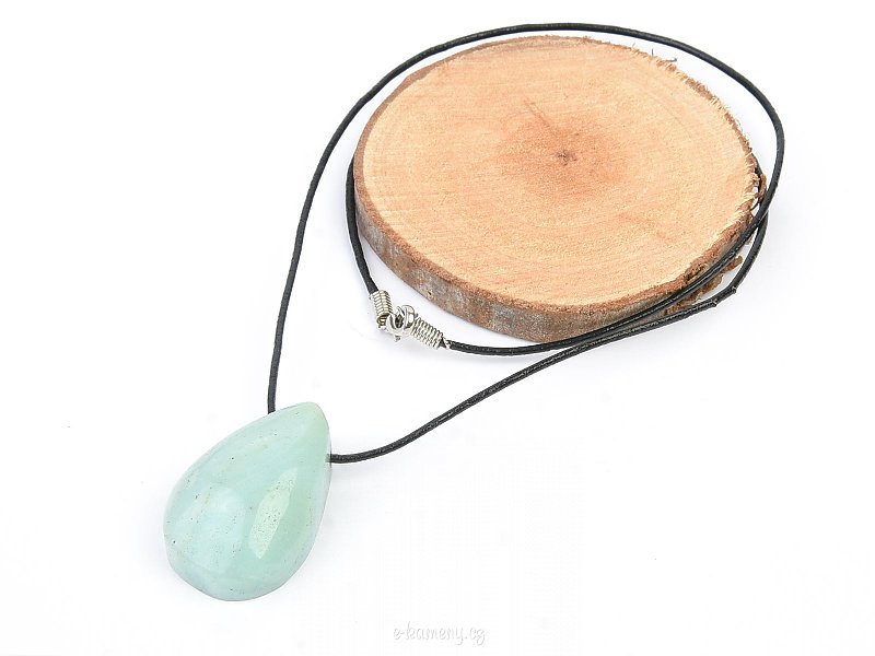 Green calcite pendant on a string (50cm)