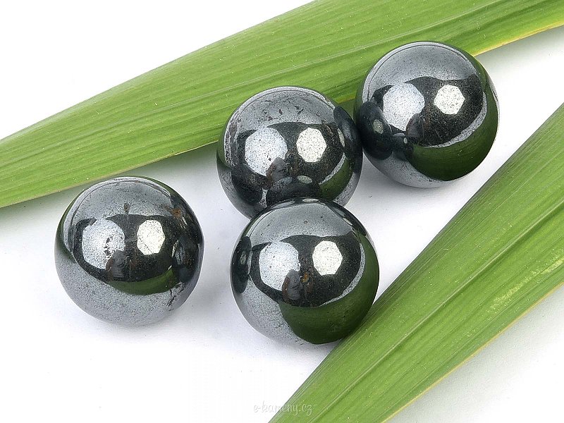 Hematite ball (2.2cm)