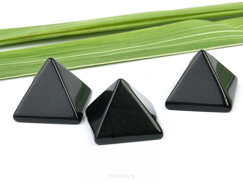 Černý onyx pyramida (2,5cm)