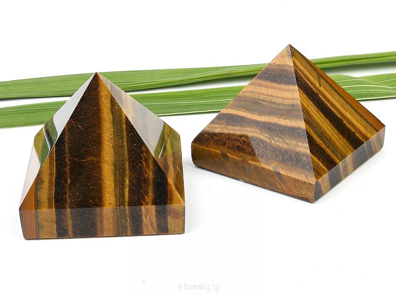 Pyramid from the tiger's eye (5.5 cm)