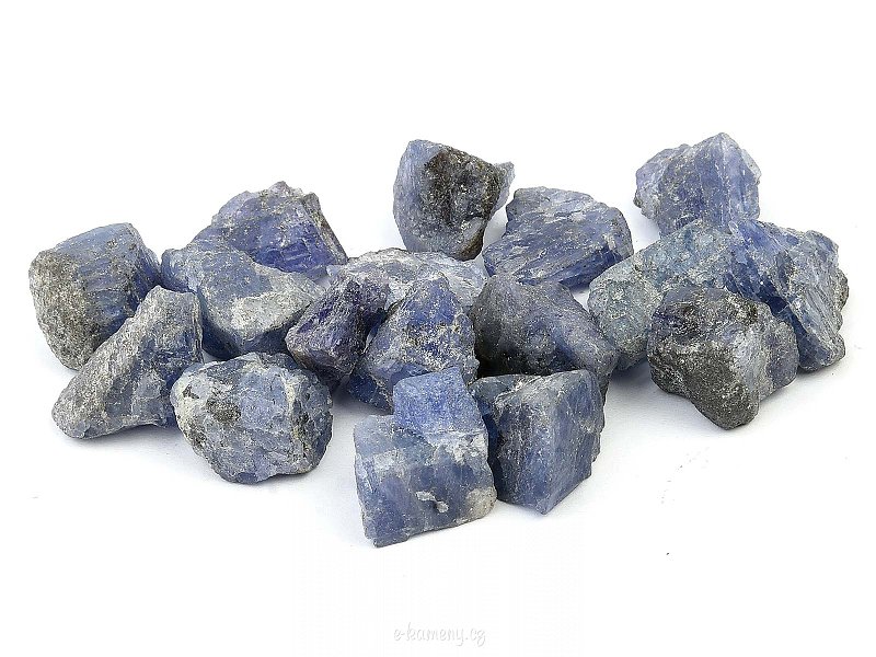 Modrý tanzanit přírodní krystal z Tanzánie