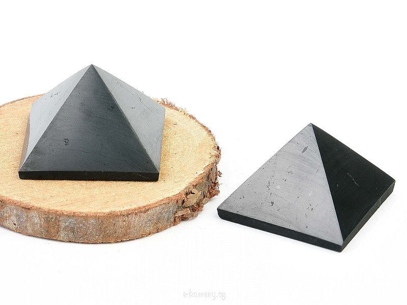 Polished shungite pyramid (Russia)