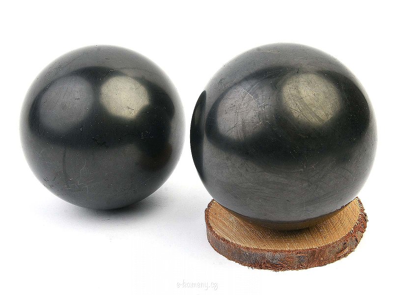 Hladká šungitová koule (cca 7cm)