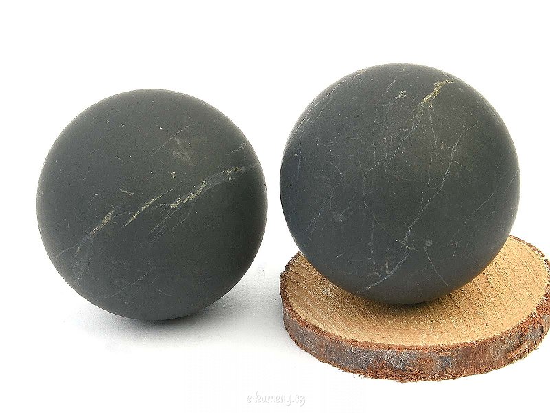 Raw shungite ball (approx. 5cm)