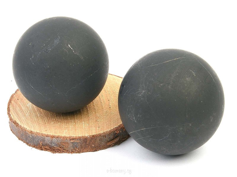 Unpolished shungite ball from Russia (approx. 4cm)