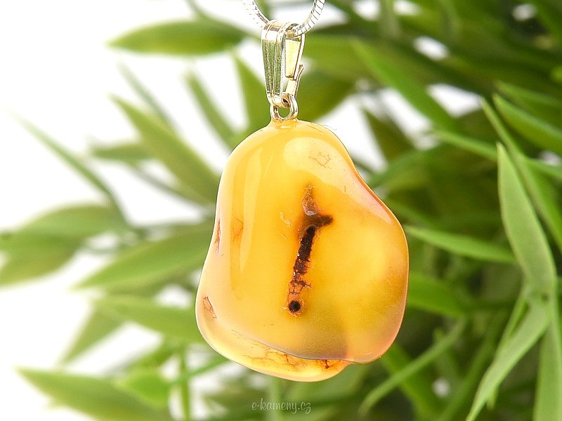 Amber pendant with silver handle Ag 925/1000