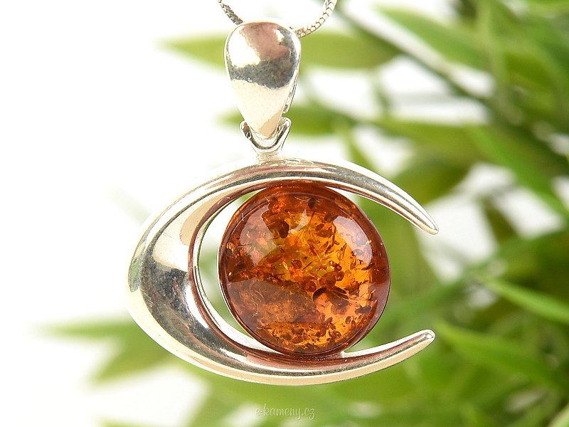 Amber in silver pendant Ag 925/1000