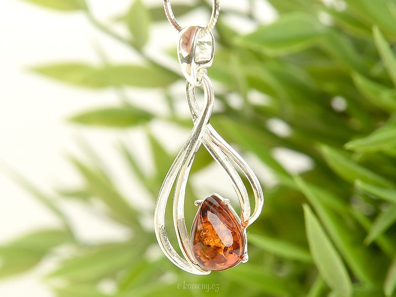 Silver pendant with amber in the shape of a drop Ag 925/1000