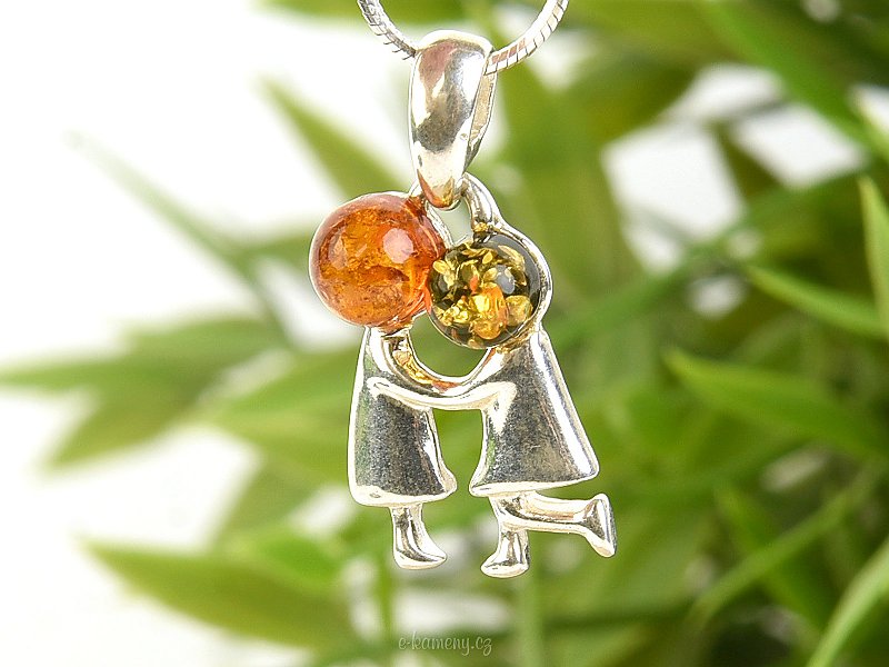 Silver pendant of a couple in love with amber Ag 925/1000