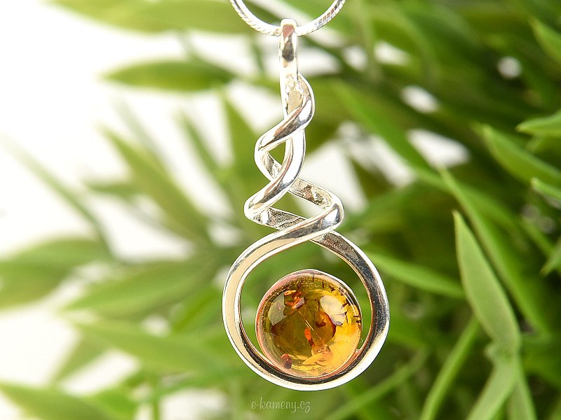 Amber pendant silver Ag 925/1000