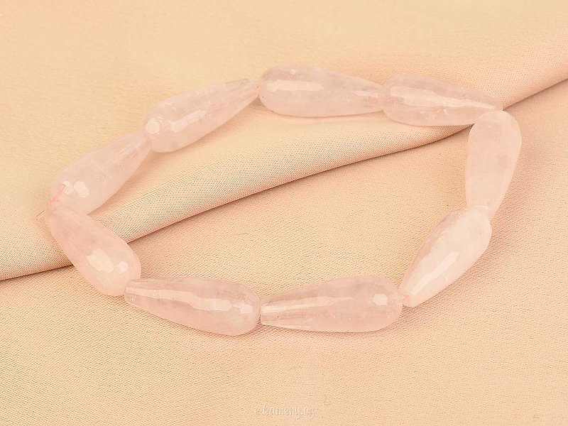 A tasteful women's bracelet made of rose gold