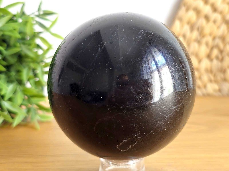 Stone in the shape of a smooth ball 1287g