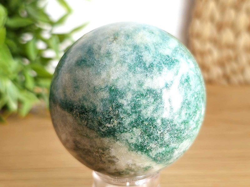 Green aventurine ball with a diameter of 6.3 cm