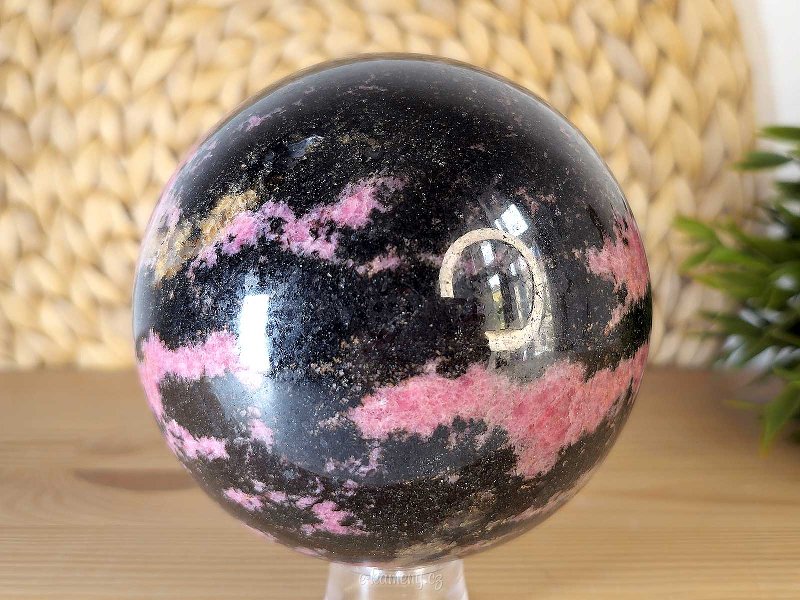 Rhodonite stone in the shape of a ball with a diameter of 10.2 cm