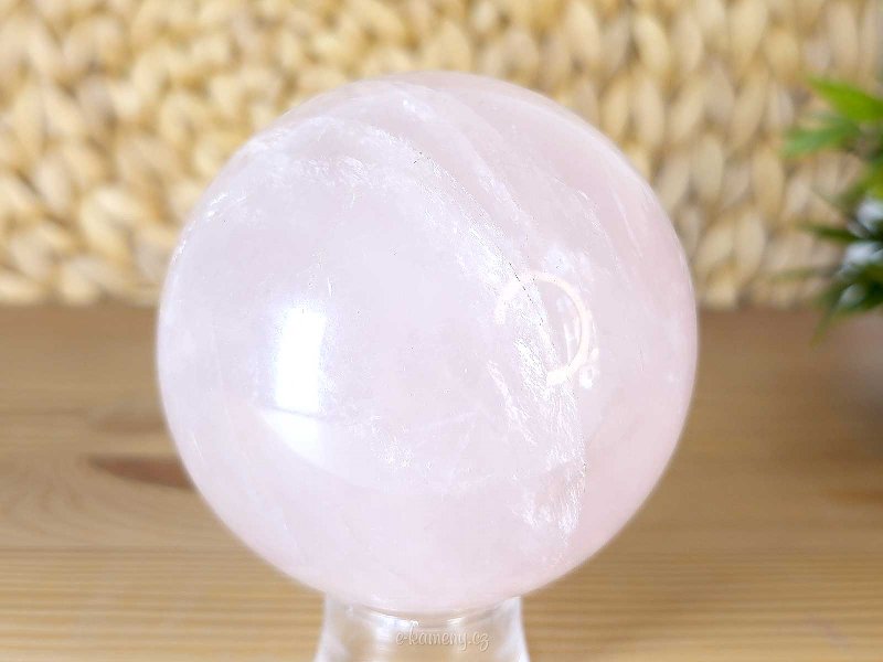 A semi-precious stone in the shape of a sphere with a diameter of 7.3 cm