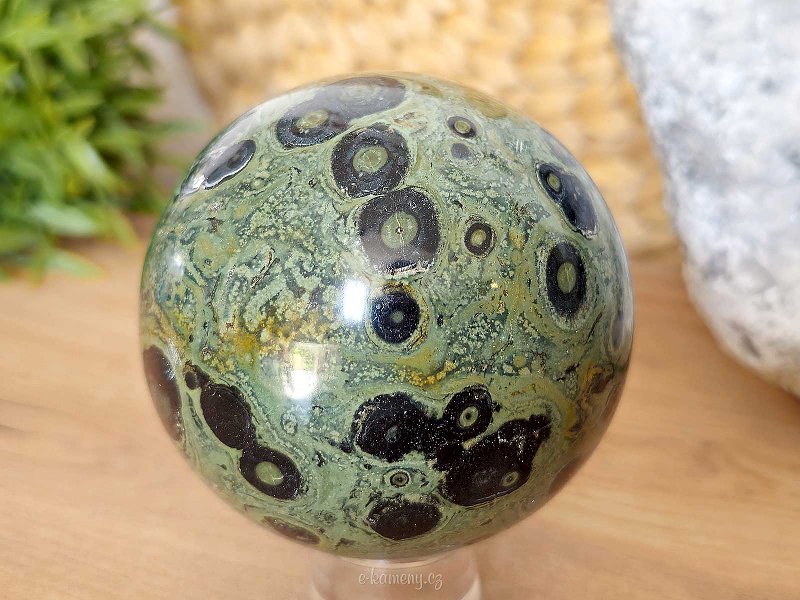 Kambaba jasper stone in the shape of a ball 757 grams