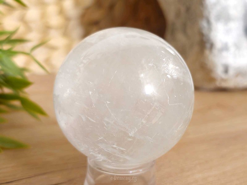 Ball-shaped calcite stone 252 grams