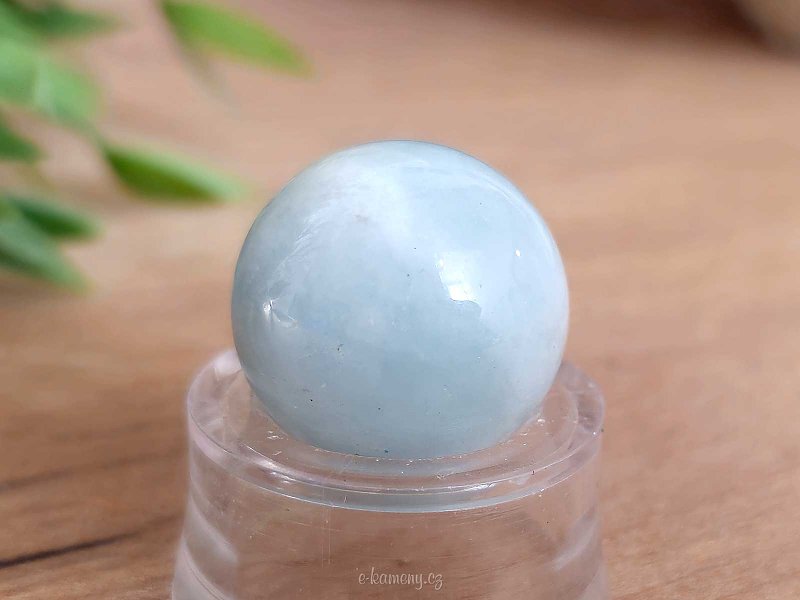 Aquamarine stone in the shape of a ball 16.6 grams