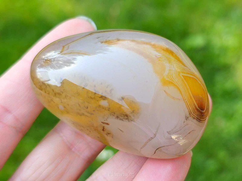 Smooth sardonyx agate stone 88 grams