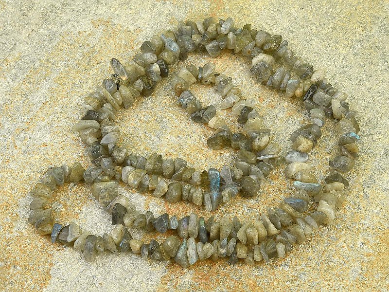 Dlouhý náhrdelník kousky kamenů - Labradorit