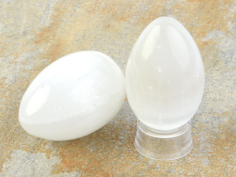 Selenit egg-shaped