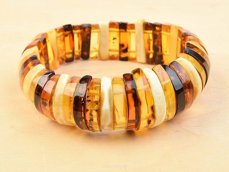 Bracelet with amber 18-25 mm