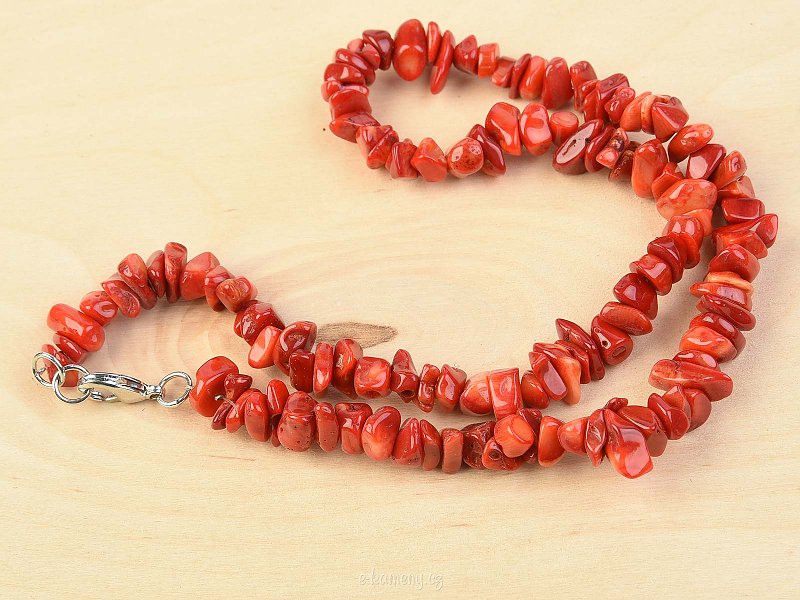 Necklace shells red dyed 45cm
