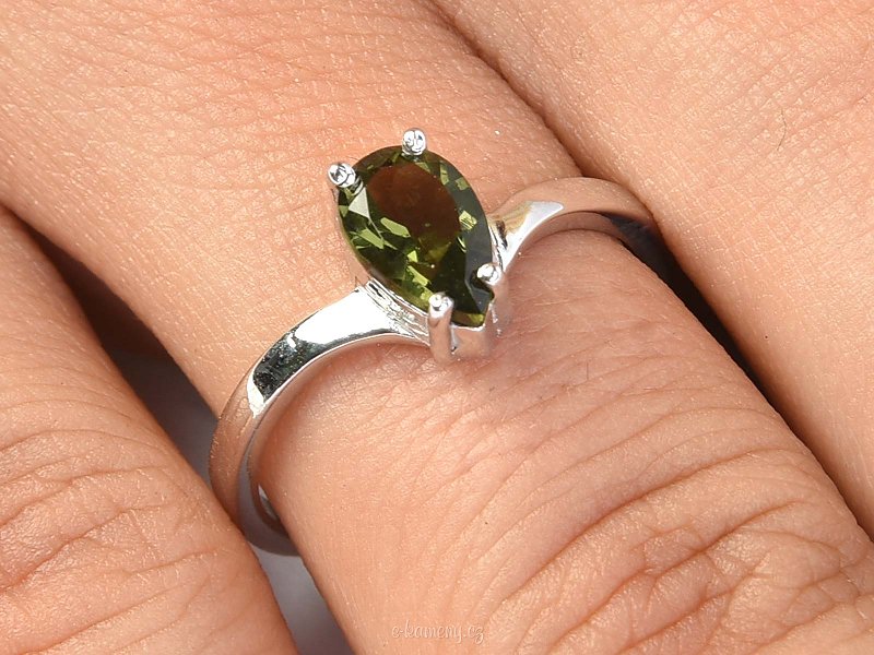 Broušený prsten vltavín Ag 925/1000