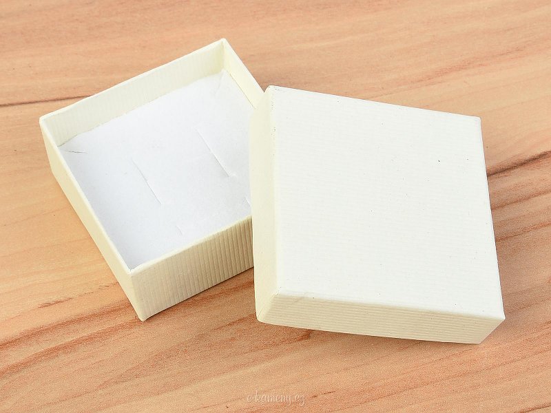 Light beige box 6x6cm
