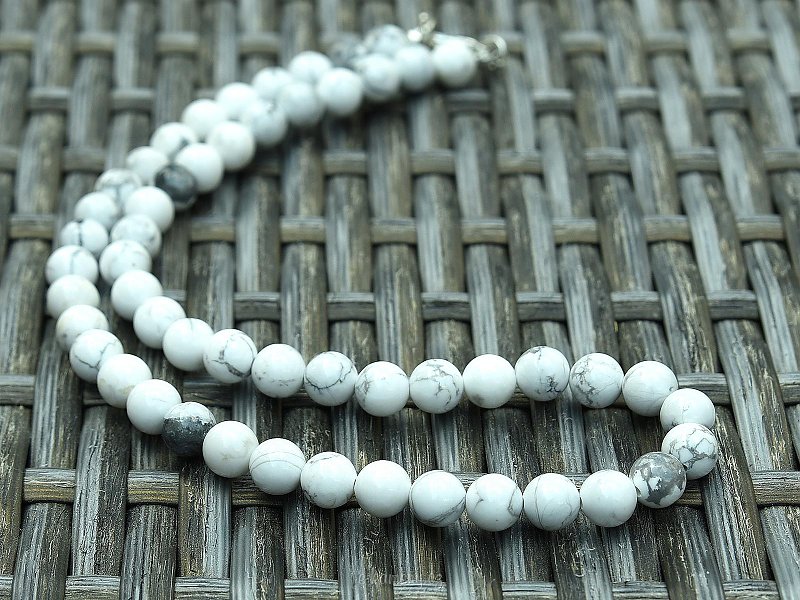 Necklace made of magnesite stone 8mm