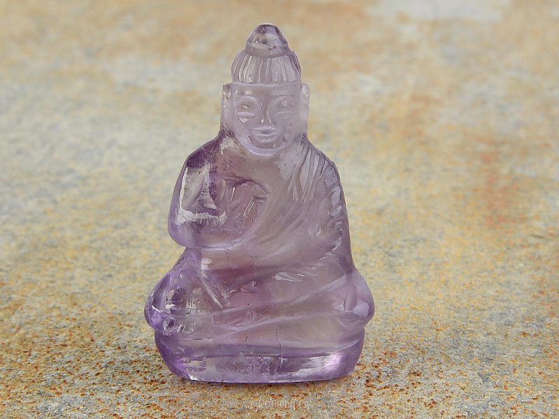 Buddha of amethyst stone