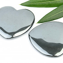 Polished hematite heart (approx. 4.5 cm)