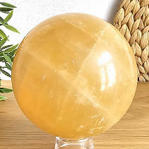 Honey calcite stone ball with a diameter of 9.1 cm