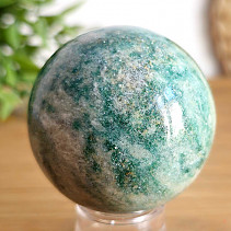 Kámen avanturín zelený ve tvaru koule o průměru 5,7cm