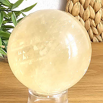 Honey calcite stone ball with a diameter of 5.9 cm