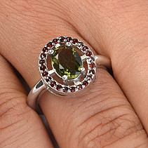 Prsten vltavín s granáty Ag 925/1000 8 x 6mm