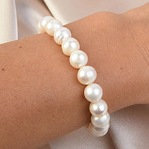 Bracelet made of pearls universal