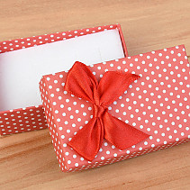 Červená krabička s mašlí 8 x 5cm